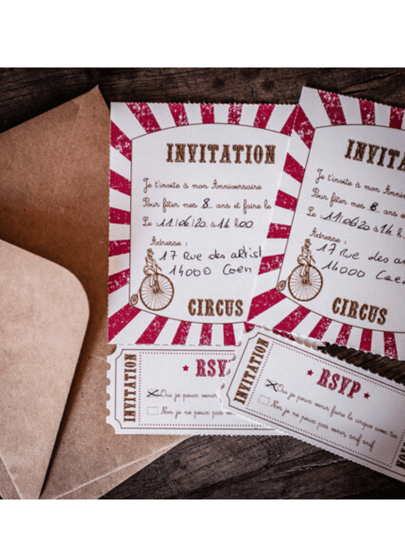 8 cartons d'invitations chevalier pour fête anniversaire à thème